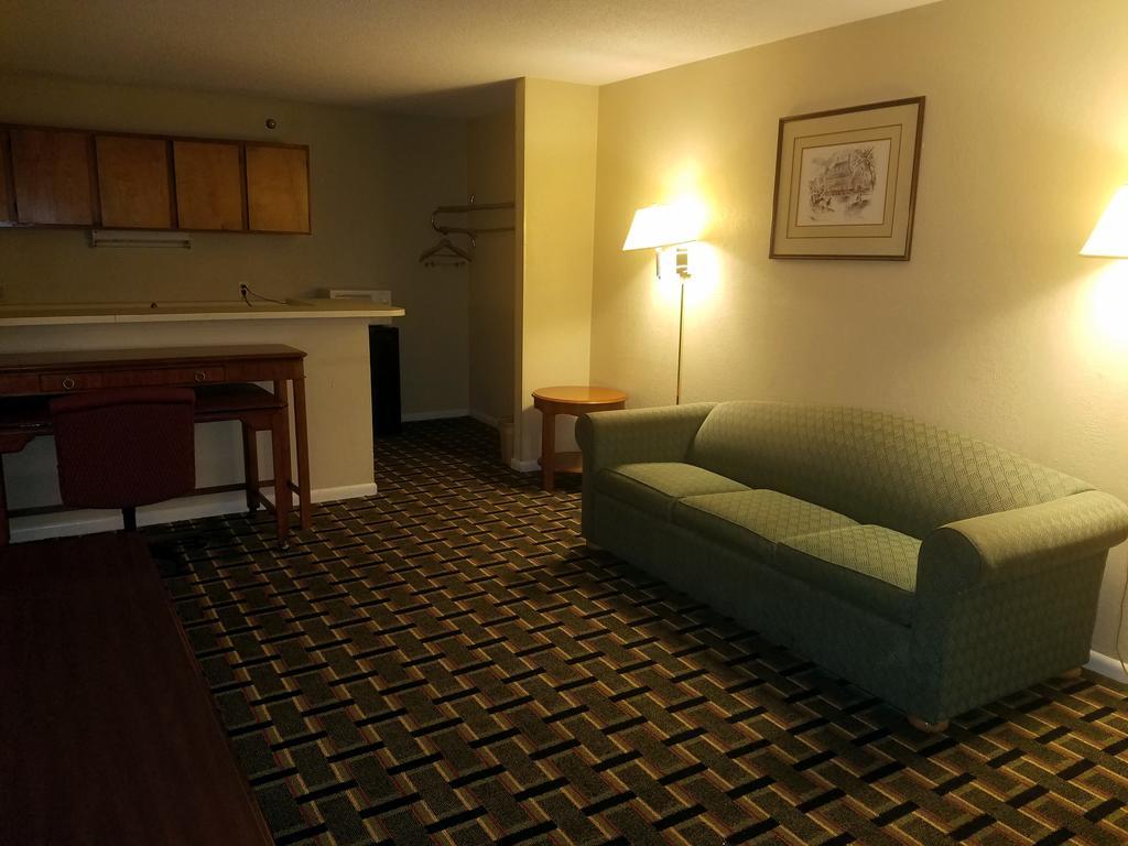 Americas Best Value Inn-Winnsboro Экстерьер фото