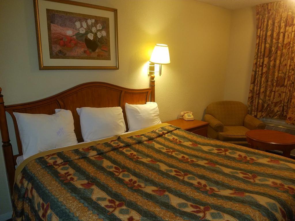 Americas Best Value Inn-Winnsboro Экстерьер фото
